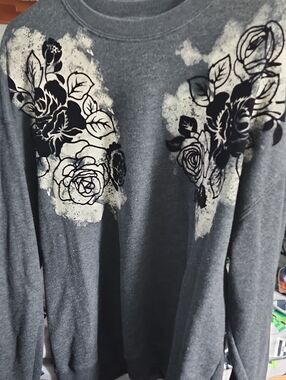 wild fable Gray Crewneck Sweatshirt with Green Label